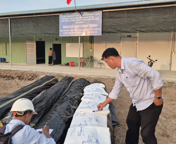 https://baodongnai.com.vn/kinh-te/202604/ban-giao-mat-bang-du-an-xay-dung-duong-lien-cang-nhon-trach-dung-tien-do-tao-dong-luc-phat-trien-vung-kinh-te-trong-diem-phia-nam-5b02a40/